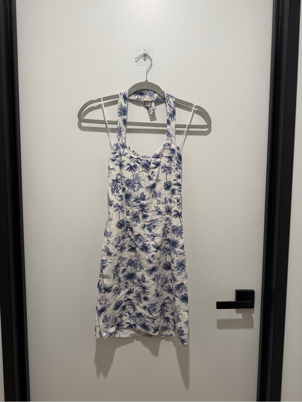 Abercrombie & Fitch White and Blue Floral Tie-Halter Dress
